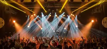 Сцена для виступу гурту